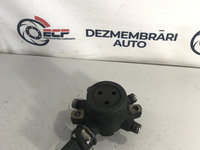 Rampa injectie Renault Megane 1.5 DCI 80 CP K9K 2005 820057345