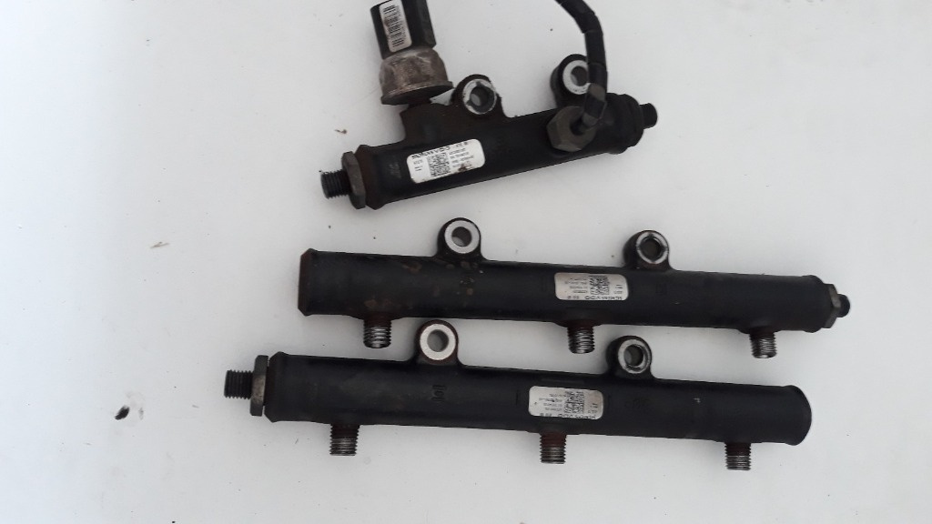 Rampa Injectie Stanga Dreapta Range Rover 2.7 Cod A2c20001330 A2c20001291