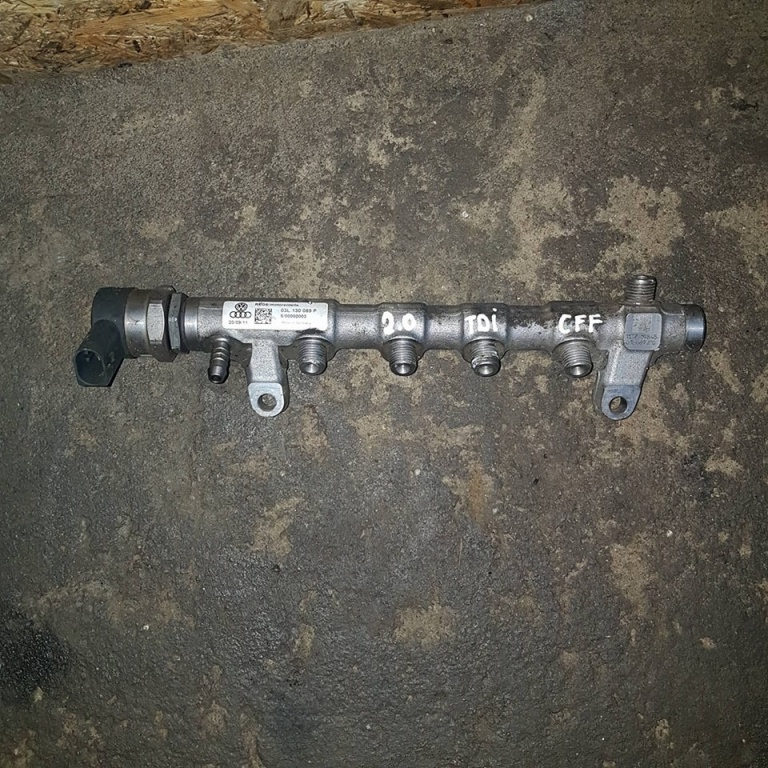 Rampa injectoare audi a3 8p 2.0 tdi cffa 136 cai cod 03l130089p