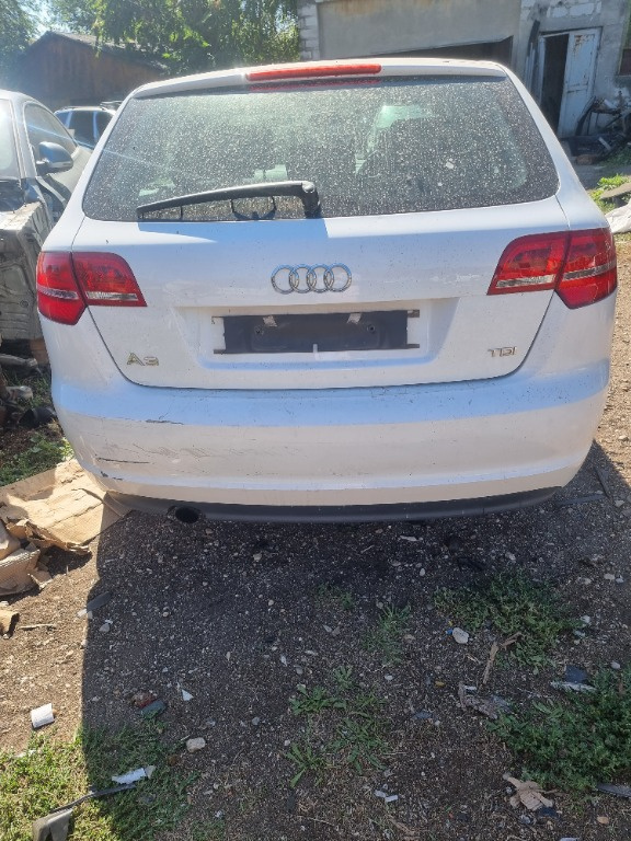 Rampa injectoare Audi A3 8P 2010 Hatchba