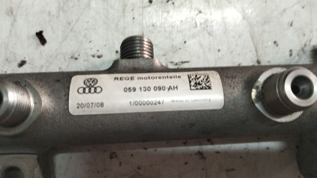 Rampa injectoare AUDI A4 B8 Avant (8K5) 