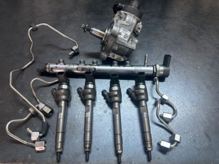 Rampa Injectoare BMW F10 EURO 5 2.0 Diesel Cod: 780912805 / 0445214183