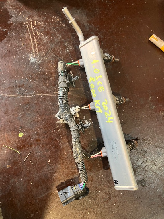 Rampa injectoare completa Dacia Sandero 3 Logan 3 Renault Clio 5 1.0 sce 2024 8000 km