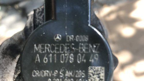 Rampa injectoare cu regulator Mercedes ml w164 cod 6110780449