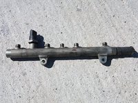 Rampa injectoare cu senzor presiune Renault Laguna 2 1.9 DCi