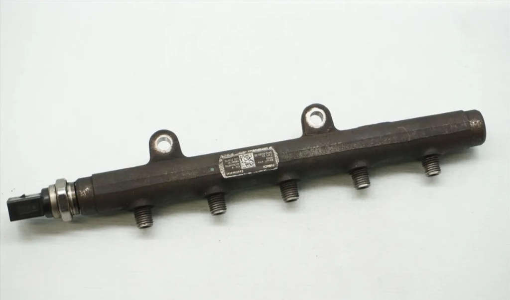 Rampa injectoare DRFA 2.2 tdci an 2011-2