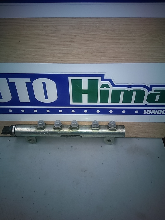 Rampa injectoare FIAT Doblo I 1.9 JTD 115 CP 2000-2010