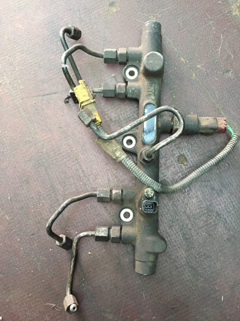 Rampa Injectoare Fiat Stilo 1.9JTD Cod 0445214010