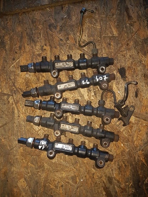 Rampa injectoare ford c-max 1.6 tdci hhda hhdb 90 cai cod 9654592680