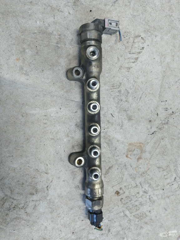 Rampa injectoare Mazda 6 2.2 D 150cp cod piesa : A502006Q