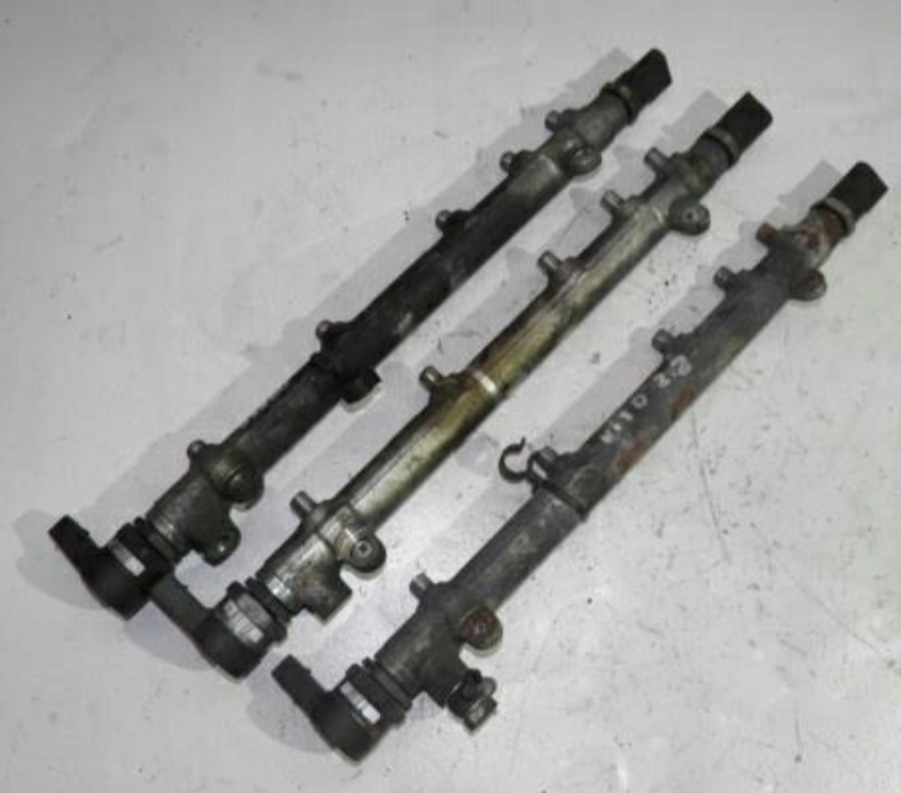RAMPA INJECTOARE MERCEDES C CLASS 2.2 CDI COD 0445214038 / A6110700395