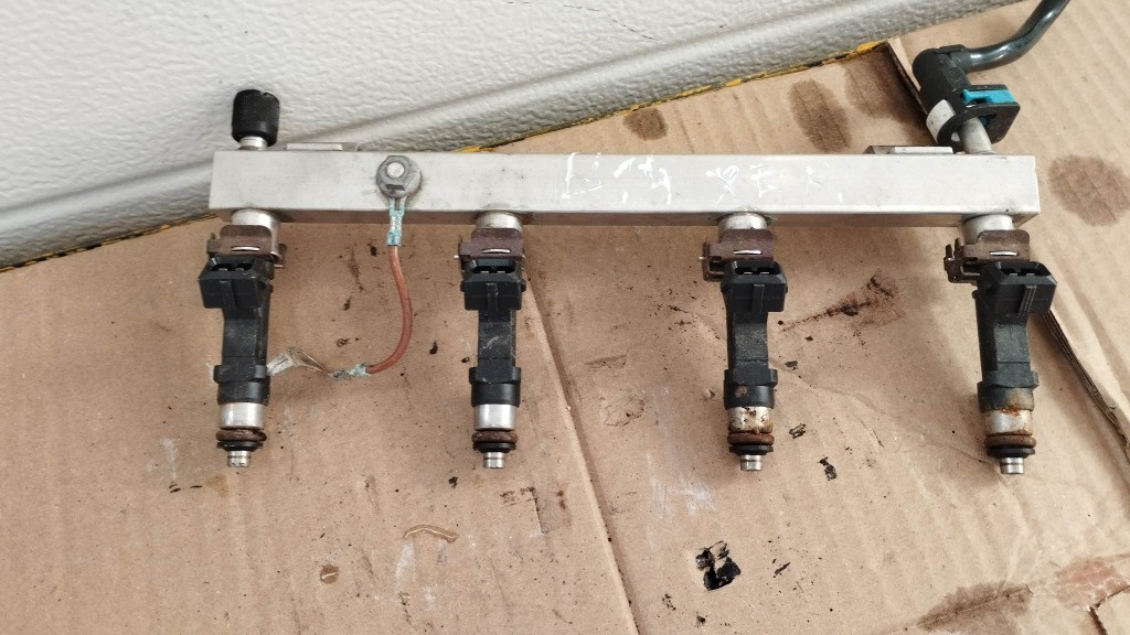 Rampa injectoare Opel Corsa E 1.4 B cod: 028015125855572731