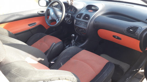 Rampa injectoare Peugeot 206 [facelift] [2002 - 2009] CC cabriolet 1.6 MT (109 hp) P206 CC 1.6i NFU negru