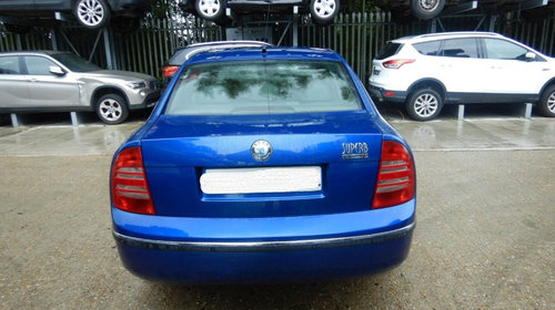 Rampa injectoare Skoda Superb 2003 Berlina 2.5 Motorina