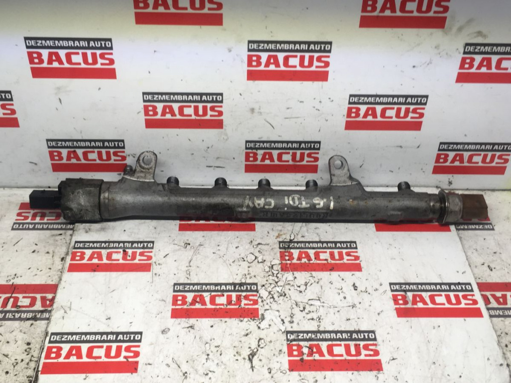 Rampa injectoare VW Touran 1.6 Tdi 2011 CAY Cod 03l130089b R03L125A