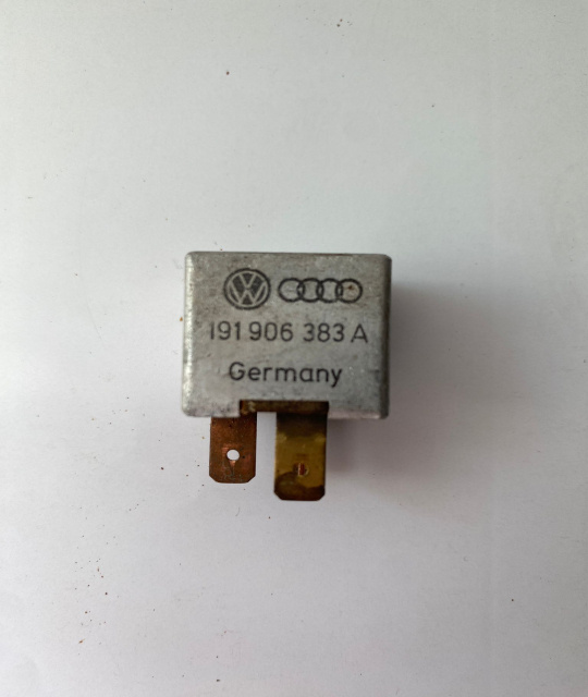 Releu 38, cod 191906383A 191906383A Audi