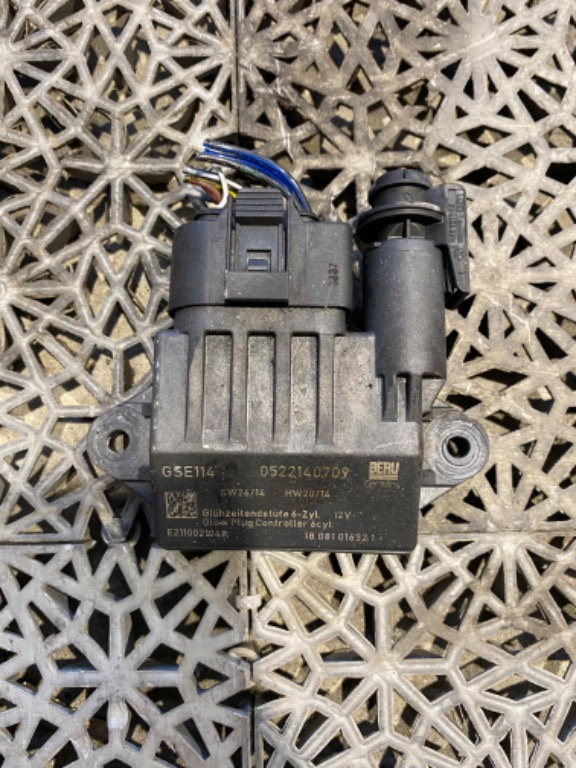 Releu bujii 3.0 CDI Mercedes ML Class W164 cod E2110021048
