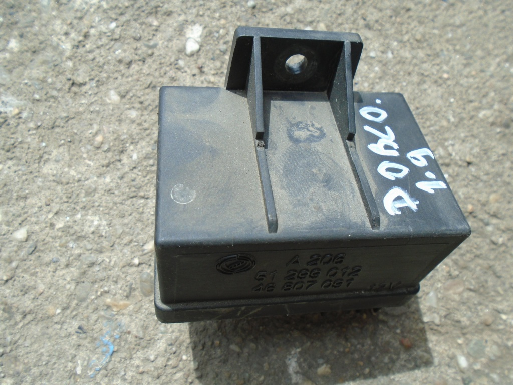 Releu bujii fiat stilo 1.9jtd cod 512990