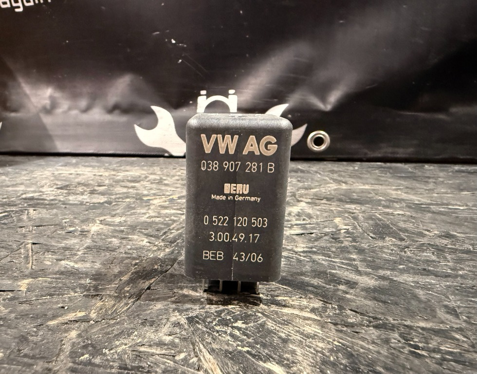 Releu Bujii Incandescente VW AG Beru - Cod 038 907 281 B (Pentru Motor 1.9-2.0 TDI) - imagine 1