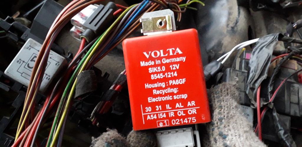 Releu cod 8545-1214 volta