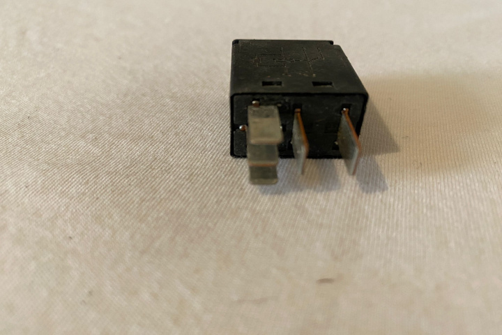 Releu F57B14B192AA / F57B14B192AAE / F57