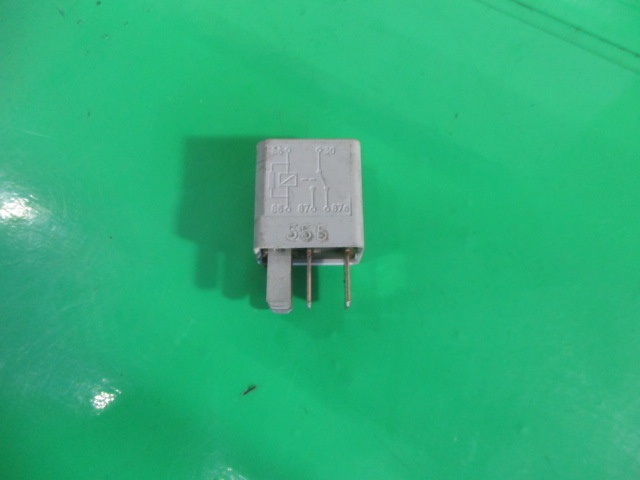 RELEU / MODUL COD 13100504 OPEL VECTRA C FAB. 2002 – 2009 ⭐⭐⭐⭐⭐