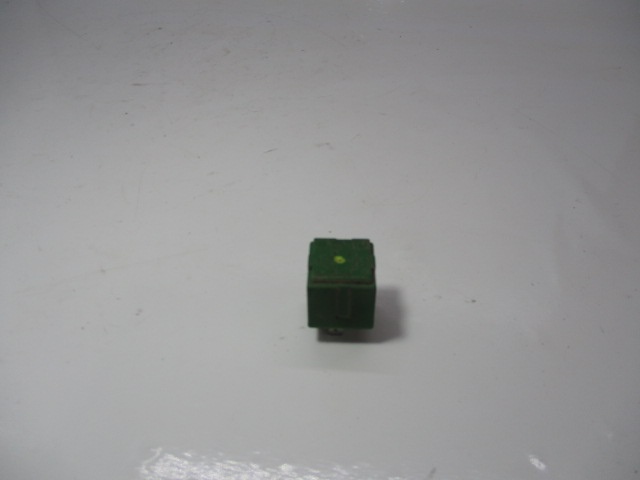 RELEU / MODUL COD 13136665 OPEL VECTRA C