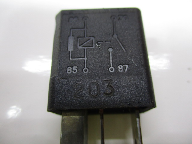 RELEU / MODUL COD 24435922 OPEL VECTRA C