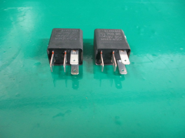 RELEU / MODUL COD 24435922 OPEL VECTRA C