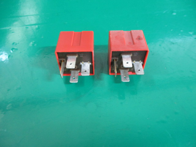 RELEU / MODUL COD 24438887 OPEL VECTRA C