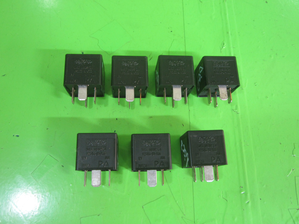 RELEU / MODUL COD 5M5T14B192CA / V23136-B1-X66 LAN