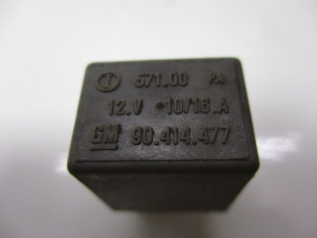 RELEU / MODUL COD 90414477 OPEL VECTRA C FAB. 2002 – 2009 ⭐⭐⭐⭐⭐