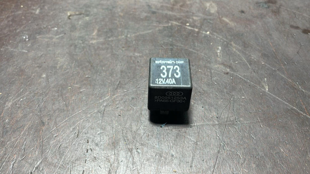 Releu modul confort cod 1J0906381A , 1J09 06 381 A pentru VW Audi Seat Skoda