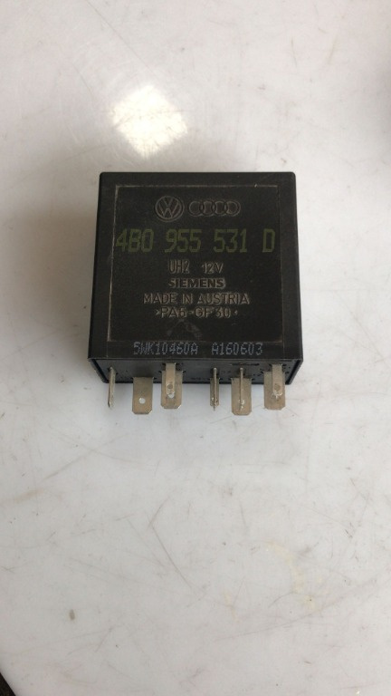 Releu stergator Audi A6 C5 cod 4b0955531d