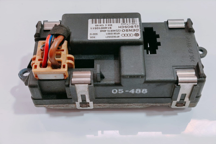 Releu Ventilator Bord 4F0820521 Audi A6 