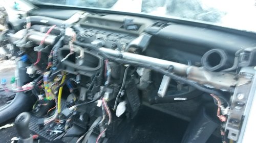 Renault Clio III 2011(2008-2012)instalatie el