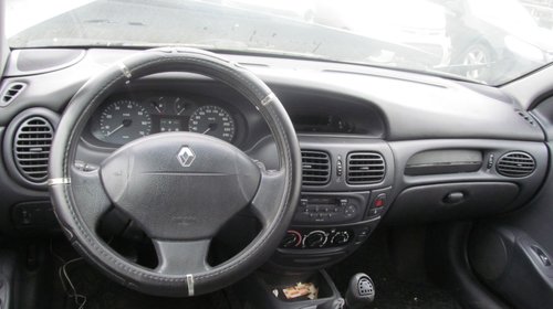 Renault Megane din 2002