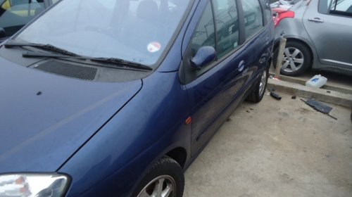 Renault Scenic din 1999-2002, 1.8 b