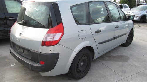 Renault Scenic din 2004