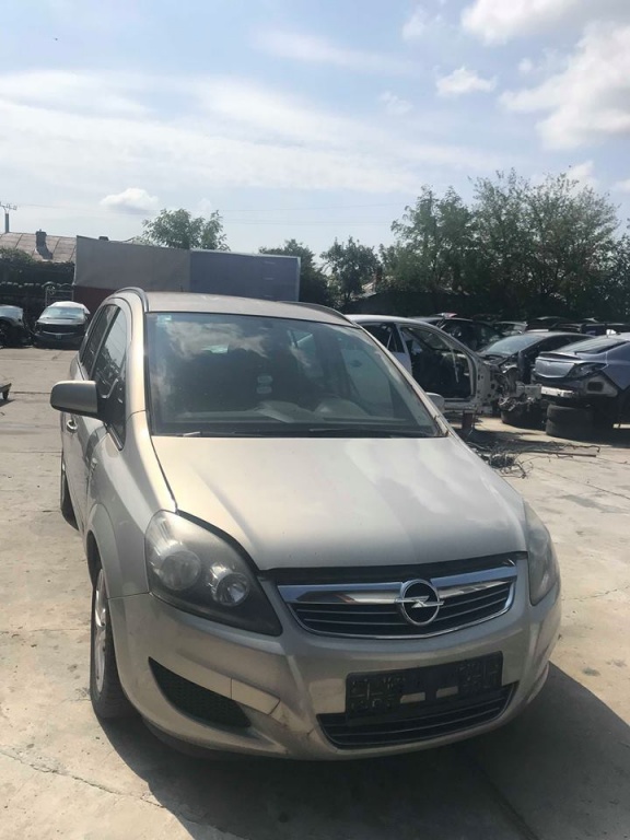 Rezervor Opel Zafira B 1.9 CDTI 2010