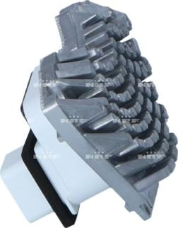 Rezistor. ventilator habitaclu Element de reglare a suflantei de aer rezistor VOLVO S60 I S70 S80 I V70 II V70 II VOLVO XC90 I (275), Crossover, 06.2002 - 01.2015 NRF 342077