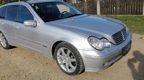 Rulment cu butuc roata fata Mercedes C-Class W203 2004 BREAK 2.7 CDI