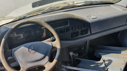 Rulment cu butuc roata fata Mercedes Sprinter W905 1998 212D 2.9 cdi