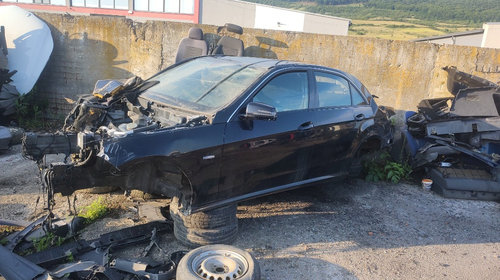 Rulou polita portbagaj Mercedes E-Class W212 