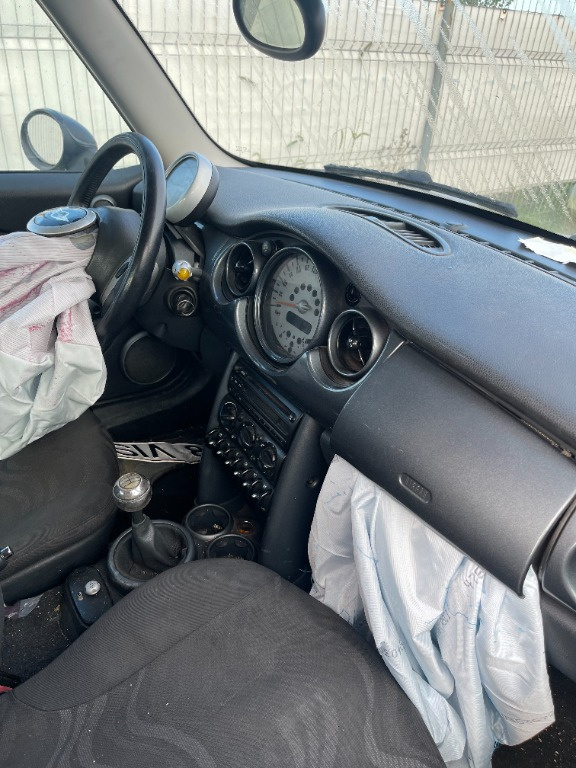 Rulou polita portbagaj Mini One 2003 HAT