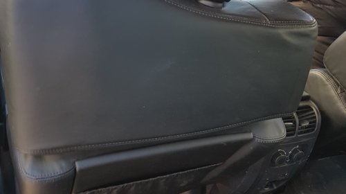 Scaune+ banchete PIELE negru Renault Vel Sati
