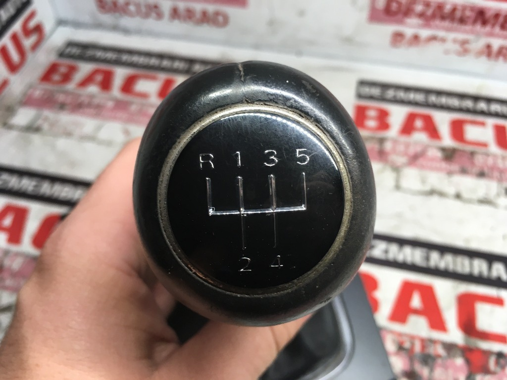 Schimbator cu manson Audi A3 8P cod: 8p0864261t
