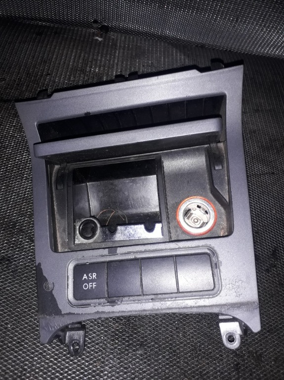 Scrumiera VW Jetta 1.6mpi tip motor BSE