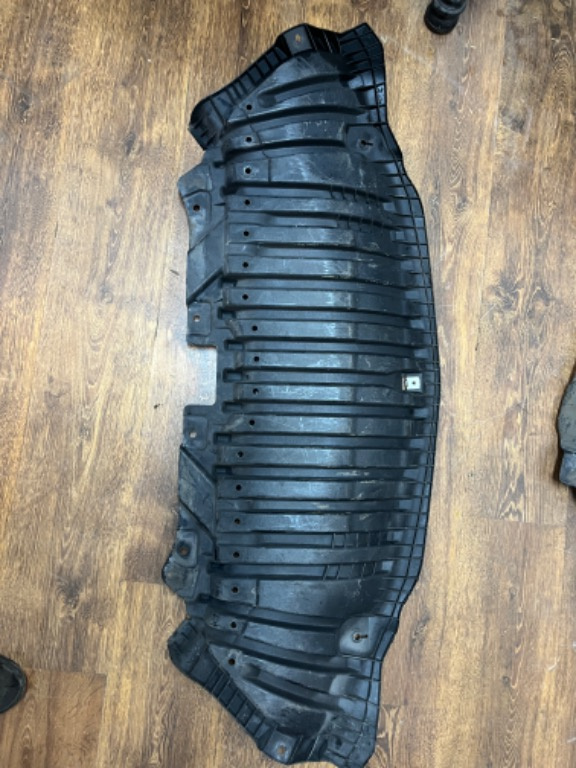 Scut bară față Mercedes C-Class W204 E-Class W213 2.2 A2055200500 2015-2020