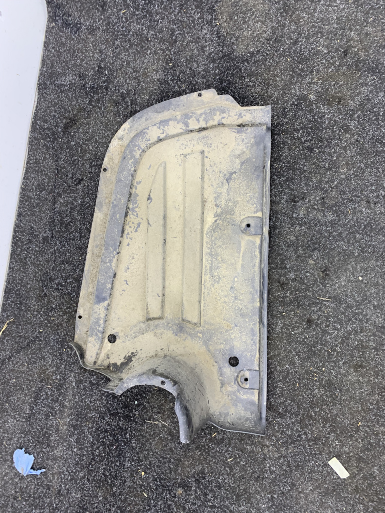 Scut dreapta spate VW PASSAT B7 2.0 CFFB 2010-2014 3AA825216C DezP: 23934